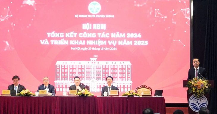 base64-1735439409497691764325 Bộ trưởng Nguyễn Mạnh Hùng: Hợp nhất hai bộ để cộng hưởng công nghệ - Ảnh 1.
