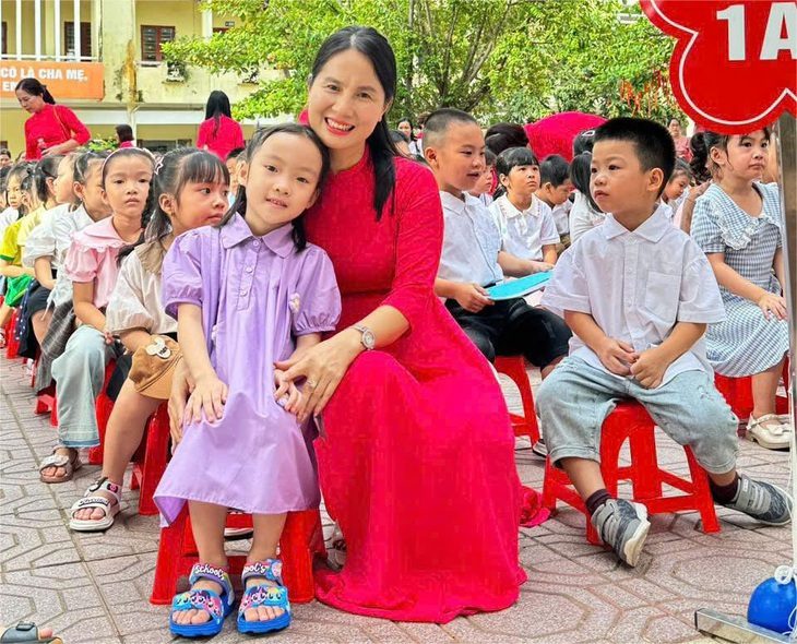 co-tro-truong-tieu-hoc-minh-khai-1-tp-thanh-hoa-17319167252371188423228 Những kết quả nổi bật của ngành giáo dục và đào tạo Thanh Hóa - Ảnh 1.