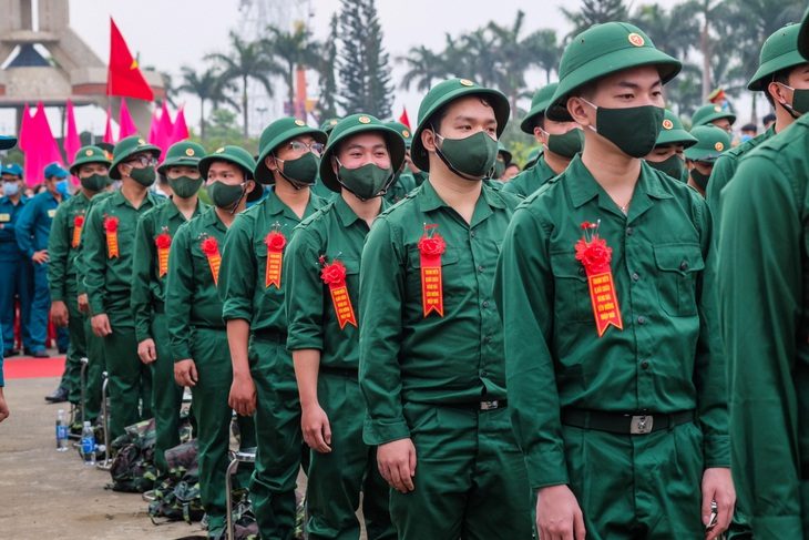 Bộ đội xuất ngũ không được miễn học phí học nghề, Bộ Quốc phòng nói gì? - Ảnh 1. Bộ đội xuất ngũ không được miễn học phí học nghề, Bộ Quốc phòng nói gì? - Ảnh 1.